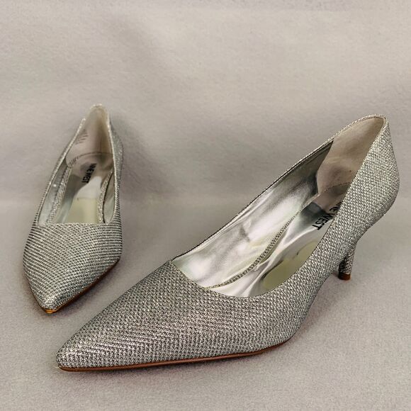 Nine West Silver Metallic Heels 7.5 Pointed Toe Pumps Wedding Party Shoes - Picture 1 of 6